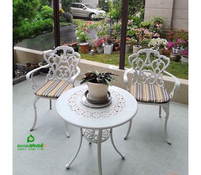 Bộ bàn ghế cafe sân vườn màu trắng nhôm đúc 139
